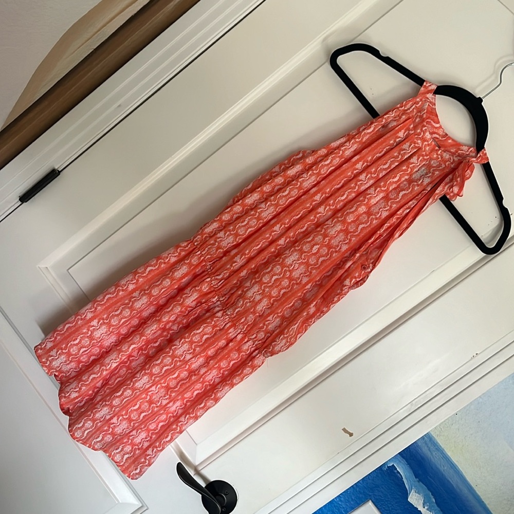 Coral shorts outfit